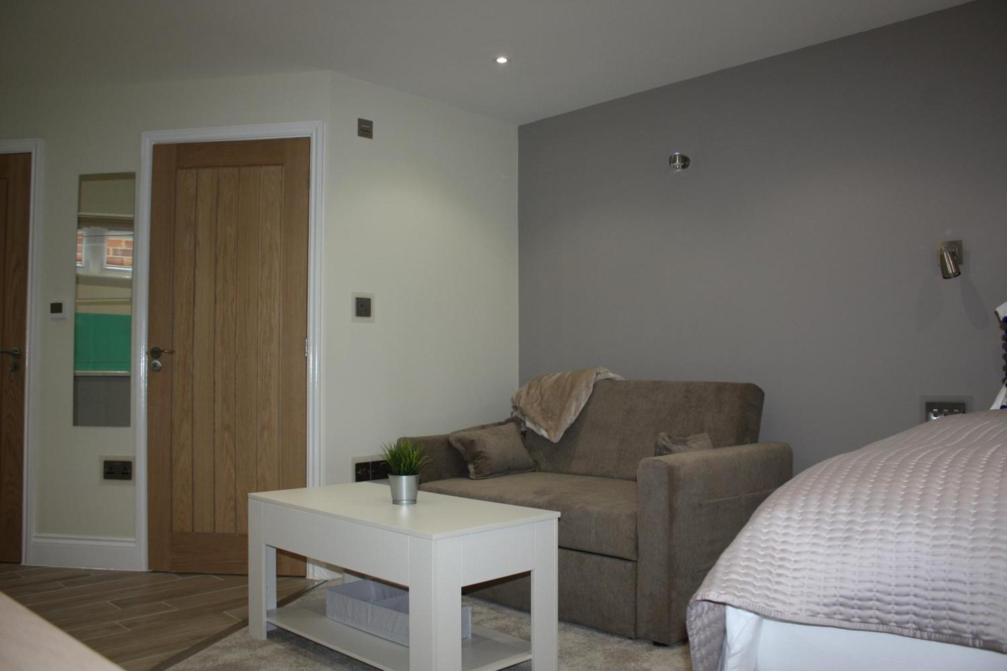 Frinton Escapes Apartment Room photo
