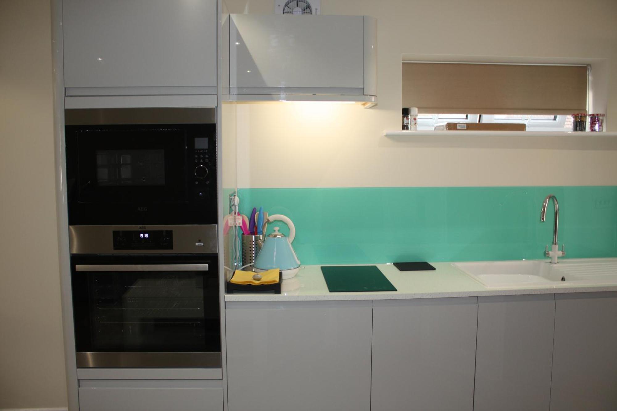 Frinton Escapes Apartment Room photo