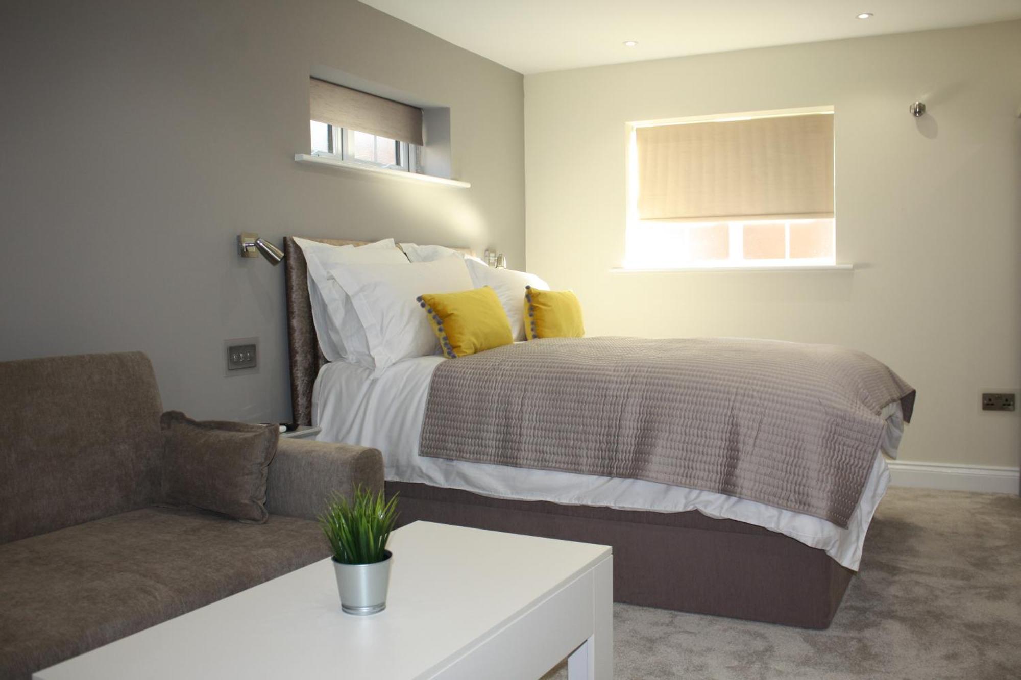 Frinton Escapes Apartment Room photo